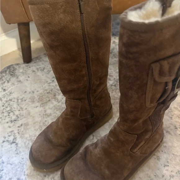 UGG Women's Brown Suede Winter Boots - Picture 2 of 7